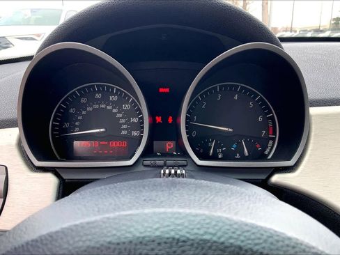 Used 2004 BMW Z4 2.5i image 19