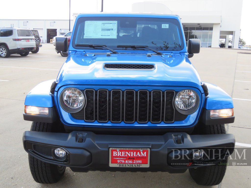 Used 2025 Jeep Gladiator Sport AWD/4WD image 7