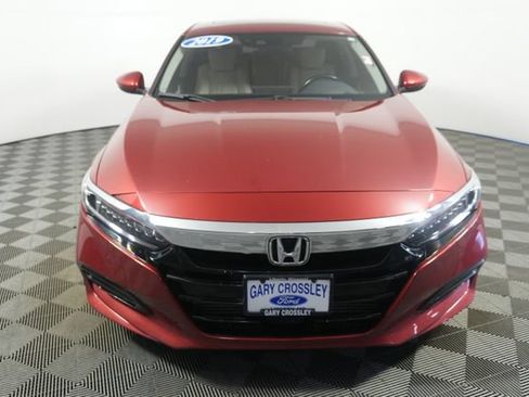 Used 2019 Honda Accord Touring image 8