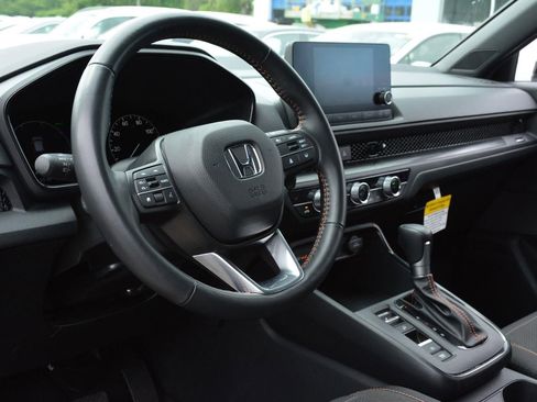 Used 2025 Honda CR-V Sport image 8