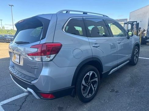 Used 2023 Subaru Forester Touring AWD/4WD image 5