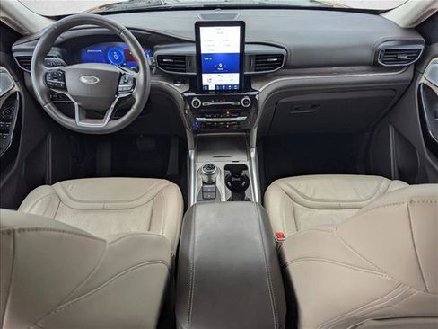 Used 2024 Ford Explorer Platinum w/ Technology Package image 15