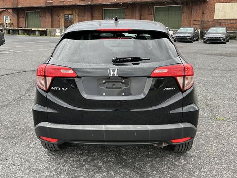 Used 2017 Honda HR-V EX image 7