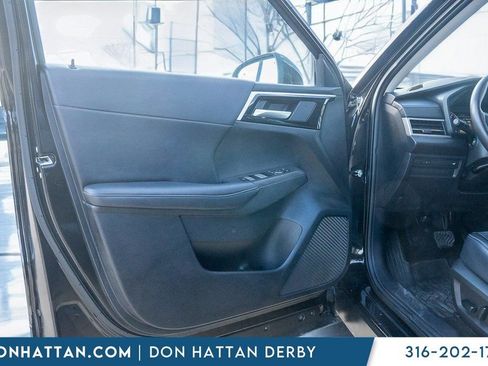 Used 2024 Mitsubishi Outlander SE Black Edition image 13