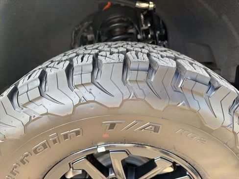 Used 2025 Ford F150 Raptor AWD/4WD image 11