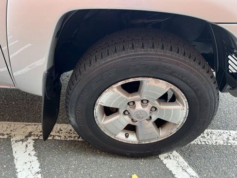 Used 2011 Toyota Tacoma 4x4 Double Cab w/ TRD Sport Pkg image 29
