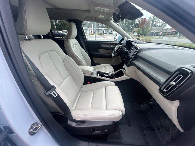 Used 2024 Volvo XC40 B5 Plus w/ Climate Package AWD/4WD image 15