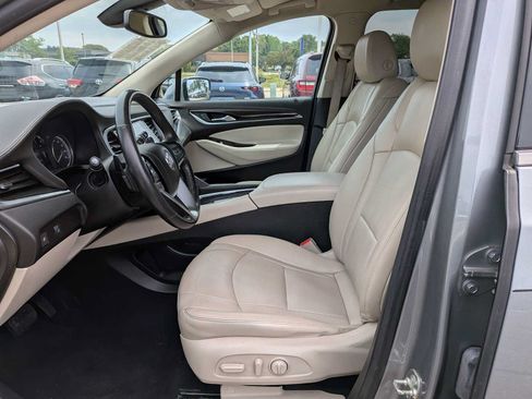 Used 2024 Buick Enclave Essence AWD/4WD image 15