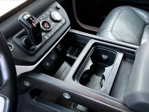 Used 2022 Land Rover Defender 110 SE image 17