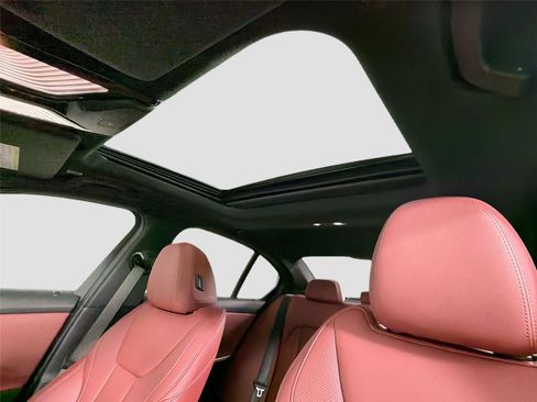 New 2026 BMW 330i Sedan w/ M Sport Package RWD image 43