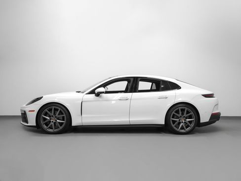 Certified 2025 Porsche Panamera 4 AWD/4WD image 2