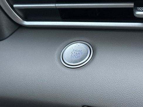 Certified 2025 Hyundai Elantra Blue image 24