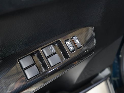 Used 2018 Toyota RAV4 SE w/ Advanced Technology Package AWD/4WD image 20