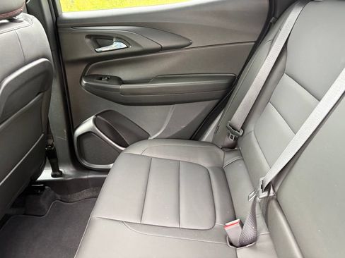 Used 2025 Chevrolet TrailBlazer RS w/ Driver Confidence Package FWD image 39