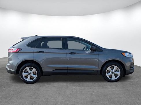 Used 2023 Ford Edge SE image 3