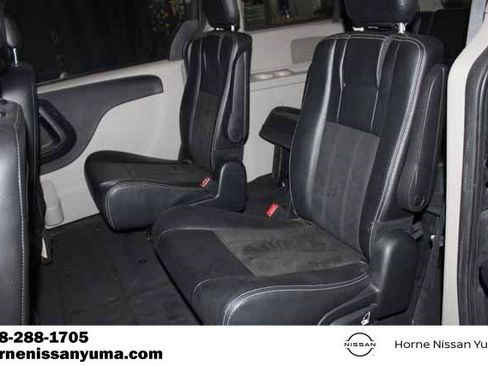 Used 2019 Dodge Grand Caravan SXT image 5