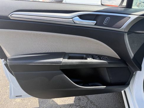 Used 2019 Ford Fusion S FWD image 11