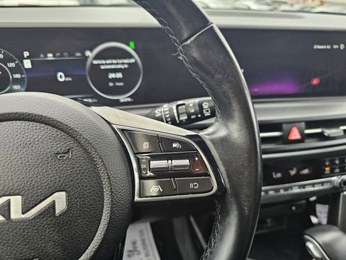 Used 2024 Kia Seltos EX image 19