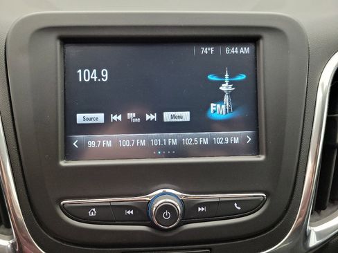 Used 2018 Chevrolet Equinox LT AWD/4WD image 25