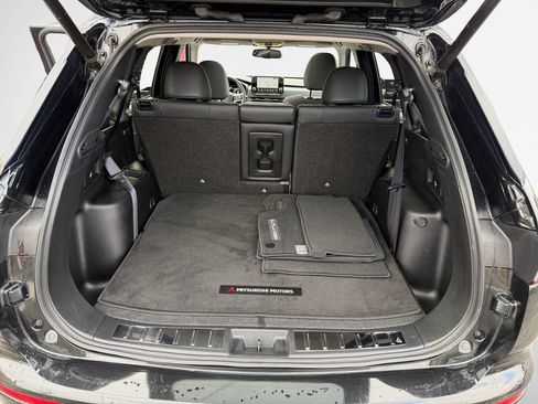 Used 2024 Mitsubishi Outlander SE image 25