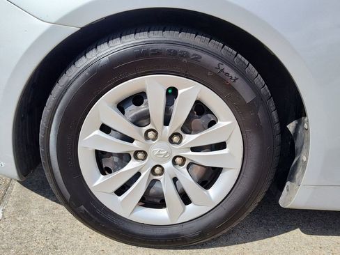 Used 2012 Hyundai Sonata GLS image 12