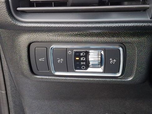 Used 2021 Lincoln Corsair AWD w/ Equipment Group 101A image 24