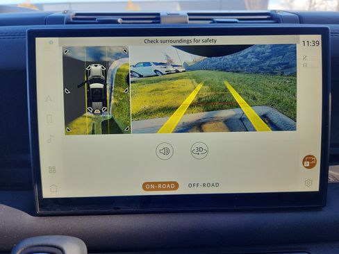 Used 2025 Land Rover Defender 110 S image 20