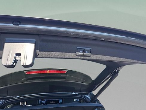 Used 2025 Audi Q3 2.0T Premium image 10