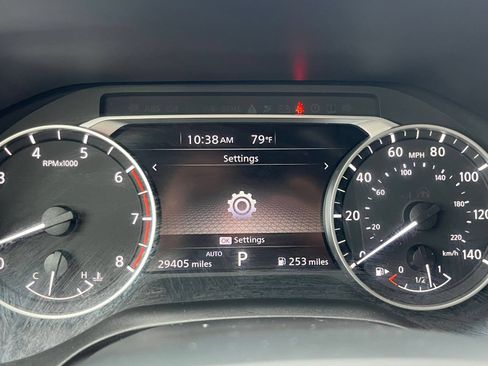 Used 2025 Nissan Rogue SV AWD/4WD image 34