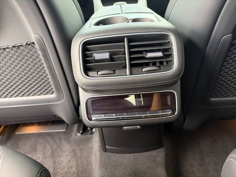 Certified 2025 Mercedes-Benz GLS 63 AMG 4MATIC image 32