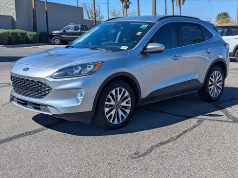 Certified 2021 Ford Escape Titanium image 5