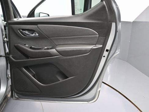 Used 2023 Chevrolet Traverse LT w/ LPO, Floor Liner Package image 44
