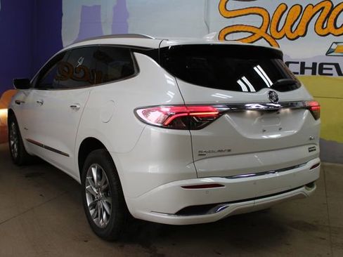 Used 2023 Buick Enclave Avenir w/ Avenir Technology Package AWD/4WD image 6
