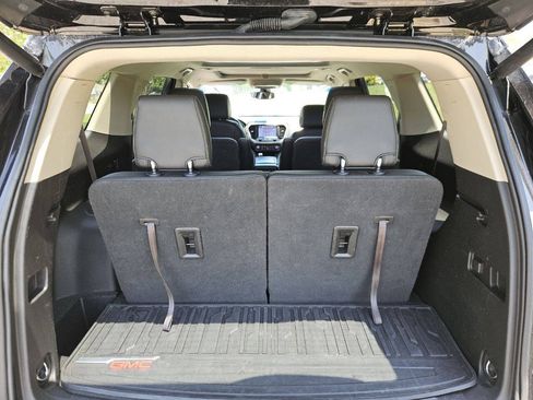 Used 2018 GMC Acadia Denali w/ Technology Package AWD/4WD image 26