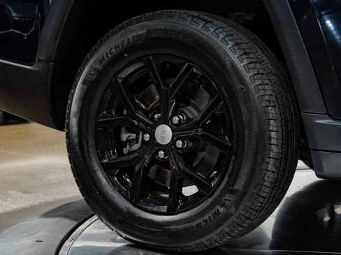 Used 2023 Jeep Grand Cherokee L Limited AWD/4WD image 59