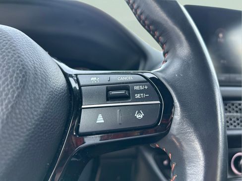 Used 2024 Honda HR-V Sport image 15
