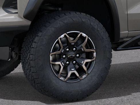 New 2026 Chevrolet Colorado ZR2 w/ Technology Package AWD/4WD image 9