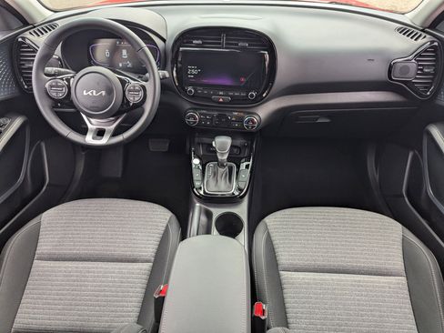 Certified 2024 Kia Soul EX FWD image 12