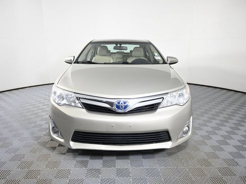 Used 2014 Toyota Camry LE image 10