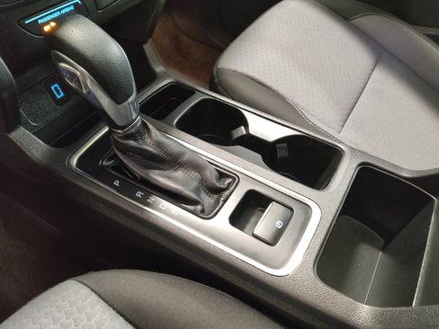 Used 2019 Ford Escape SE image 26