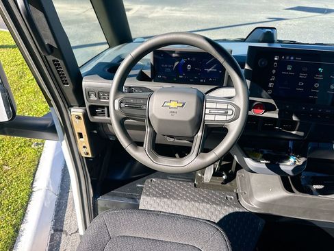 New 2026 Chevrolet Brightdrop 400 image 21