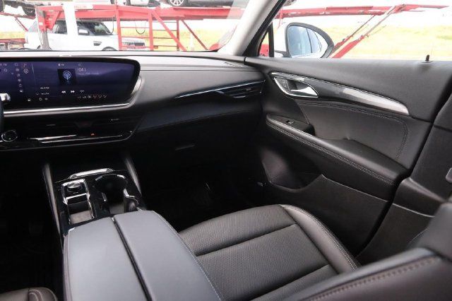 Used 2024 Buick Envision Preferred AWD/4WD image 25