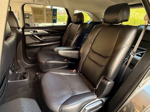 Used 2023 MAZDA CX-9 Touring image 17