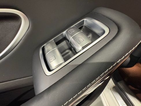 Used 2019 Mercedes-Benz S 560 4MATIC Sedan image 48