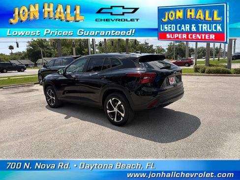 Used 2026 Chevrolet Trax RS FWD image 7