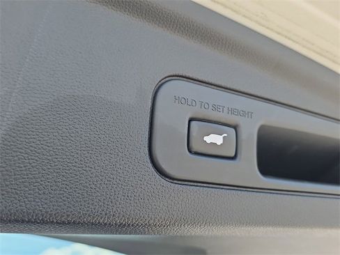 Used 2022 Acura MDX SH-AWD w/ Technology Package image 34