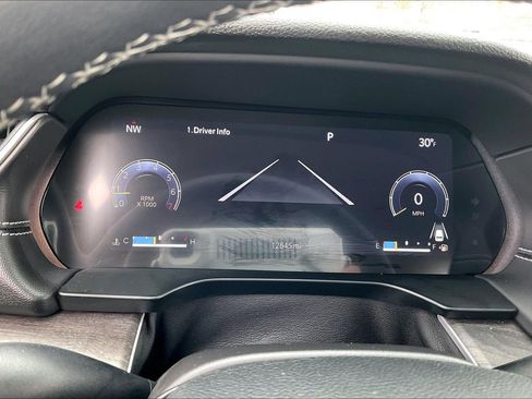 Used 2024 Jeep Grand Cherokee L Limited w/ Luxury Tech Group II image 18