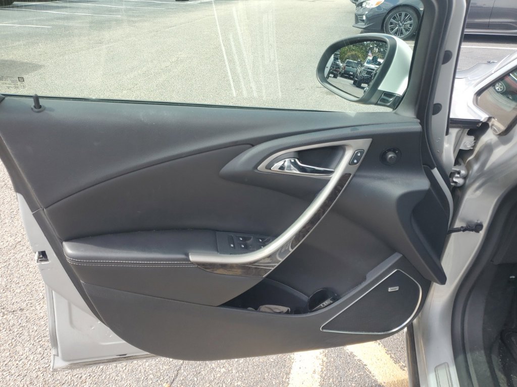 Used 2015 Buick Verano Leather FWD image 11