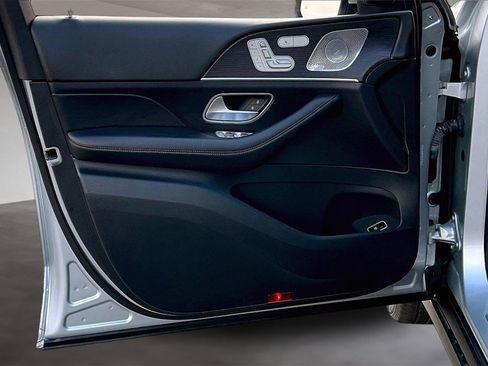 Used 2022 Mercedes-Benz GLE 350 4MATIC w/ Premium Package image 23