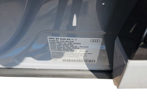 Used 2024 Audi Q4 e-tron Premium Plus w/ Premium Plus AWD/4WD image 27